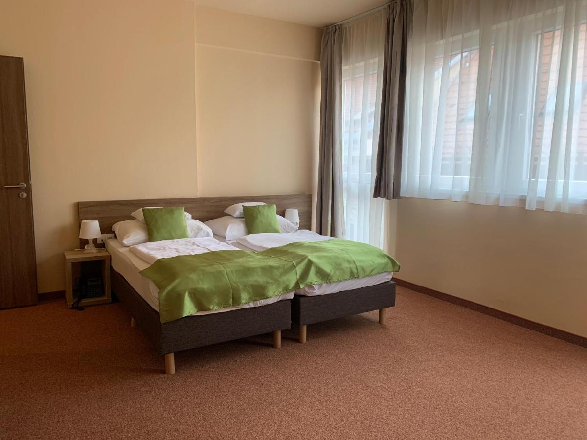 Centrooms 埃格尔 外观 照片