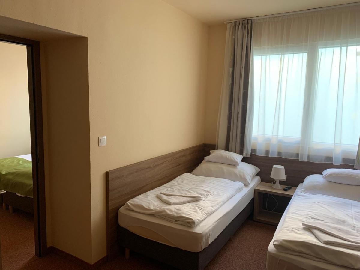 Centrooms 埃格尔 外观 照片