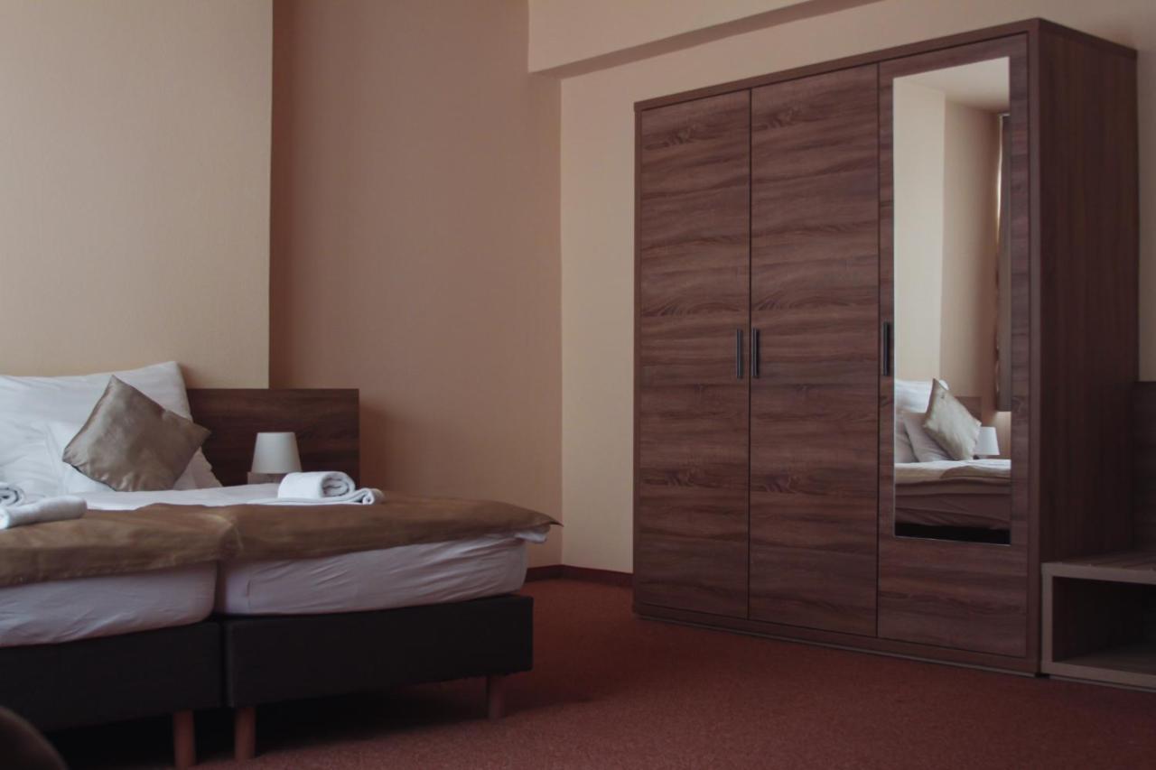 Centrooms 埃格尔 外观 照片