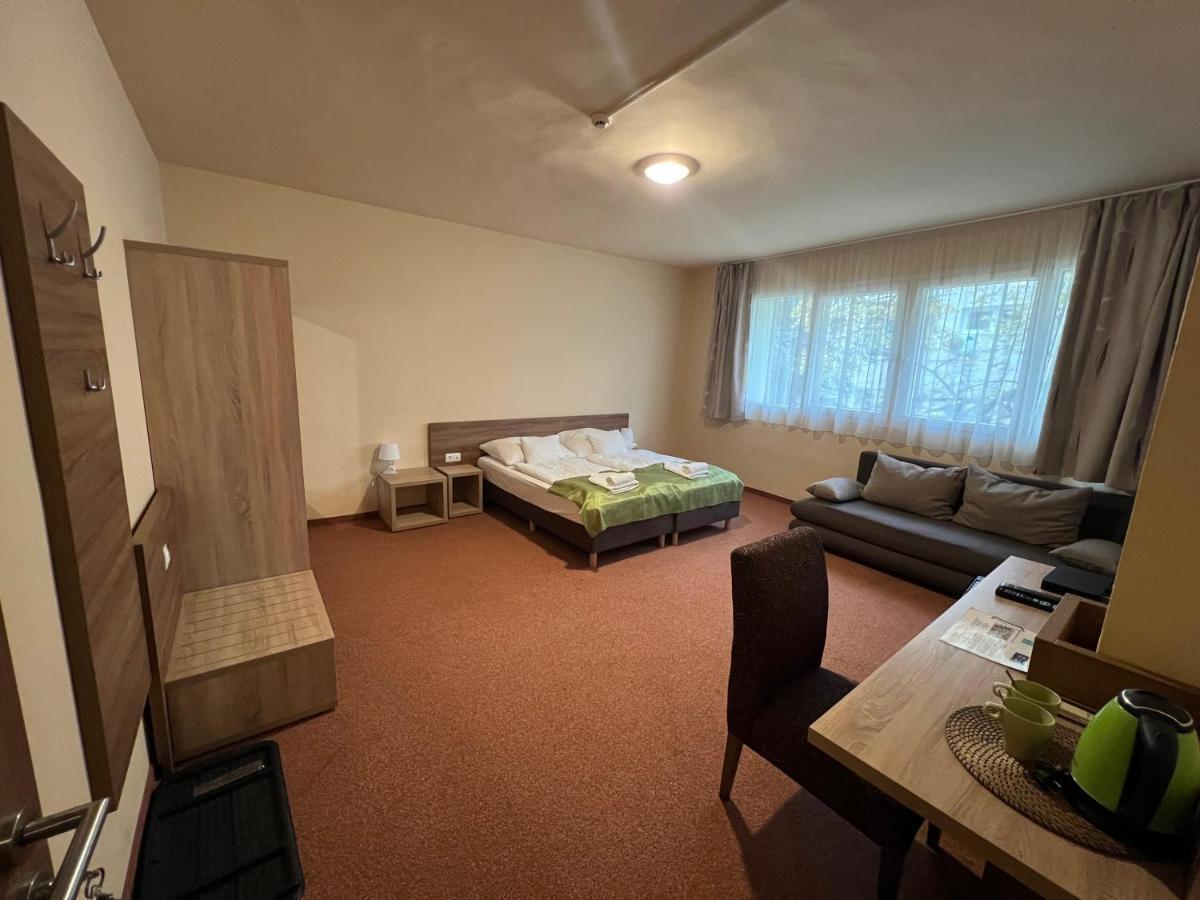 Centrooms 埃格尔 外观 照片